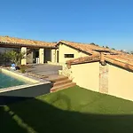 Ancienne Tuilerie Entierement Renovee Avec Piscine Et Vue Sur La Dordogne Feriehus