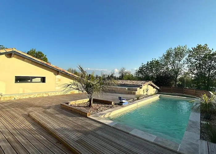 Ancienne Tuilerie Entierement Renovee Avec Piscine Et Vue Sur La Dordogne Feriehus *