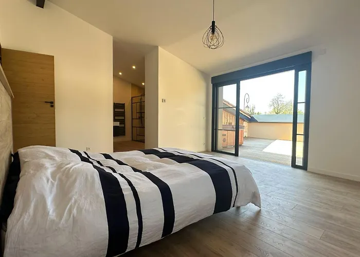 Ancienne Tuilerie Entierement Renovee Avec Piscine Et Vue Sur La Dordogne